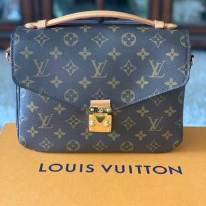 Authentic Louis Vuitton Pochette Métis
